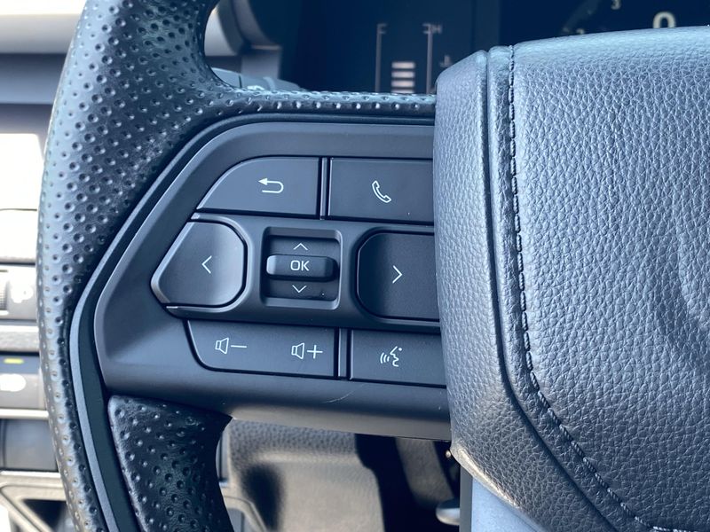Used 2025 Toyota Tacoma SR5Image 27