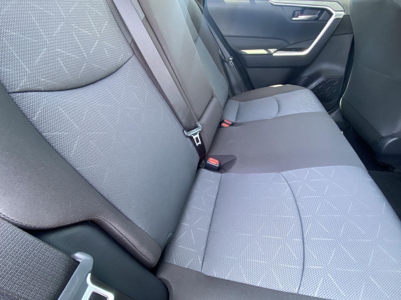 2025 Toyota RAV4 XLEImage 12