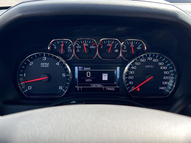 2020 Gmc Yukon SLT photo 23
