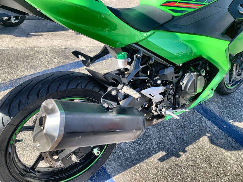Used 2023 Kawasaki NINJA 400 Image 25
