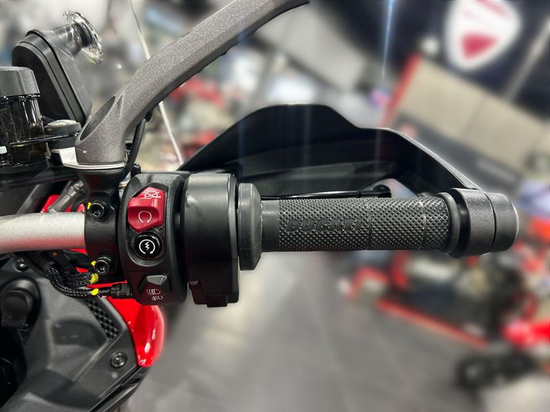 New 2025 Ducati MULTISTRADA V4 RALLY TRAVEL & RADAR SPOKED WHEELS Image 16