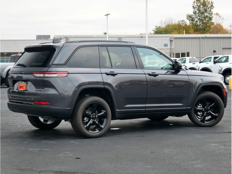 2024 Jeep Grand Cherokee Limited 4x4Image 12