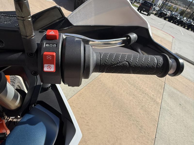 New 2024 KTM 890 ADVENTURE R Image 29