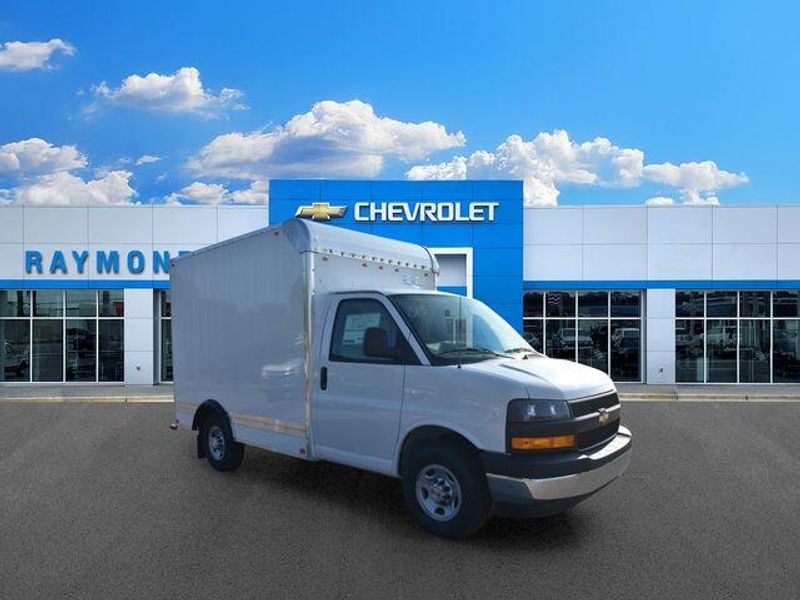 New 2026 Chevrolet Express 3500 Work VanImage 11