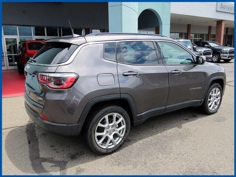 2022 Jeep Compass Latitude LuxImage 7
