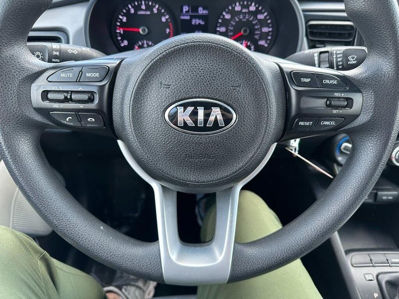 2018 Kia Rio SImage 3