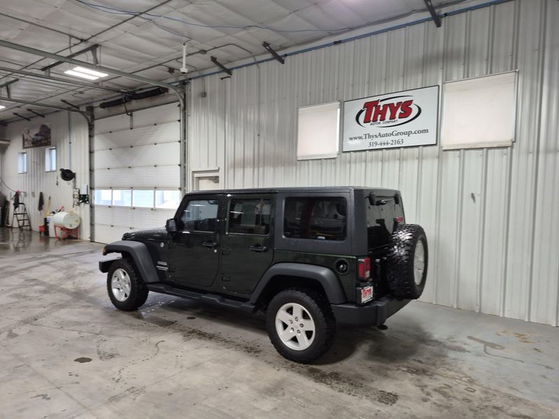 2011 Jeep Wrangler Unlimited SportImage 16