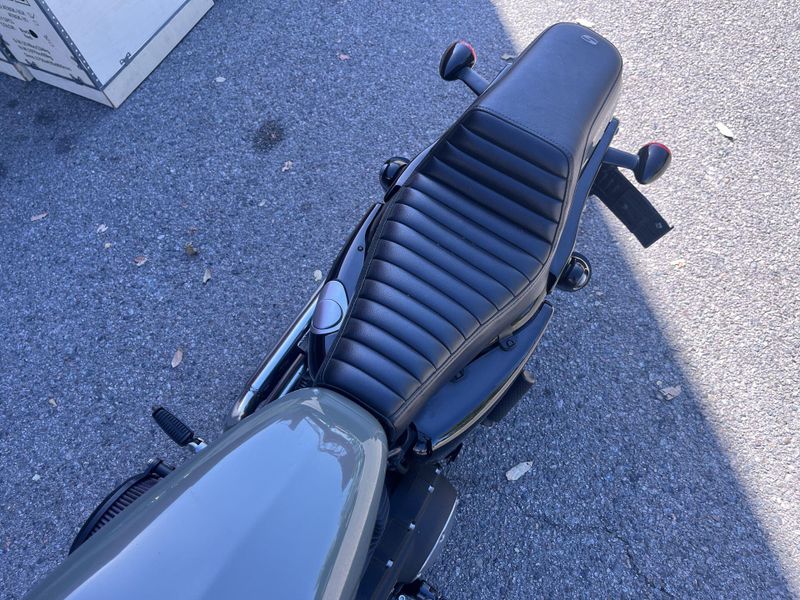 Used 2021 Harley-Davidson SPORTSTER IRON 883 Image 12
