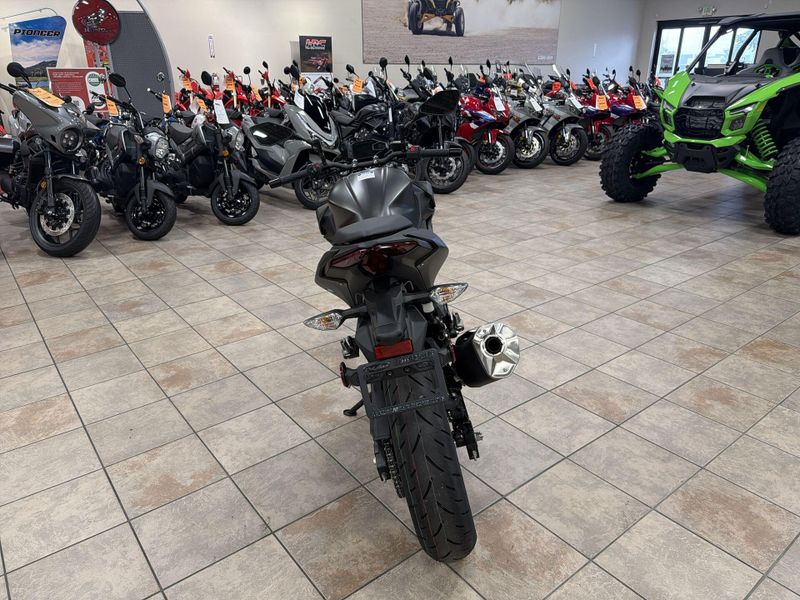 New 2026 Kawasaki Z500 ABS Image 16