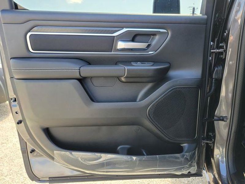 New 2026 RAM 1500 Big Horn Crew Cab 4x4 5'7' Box