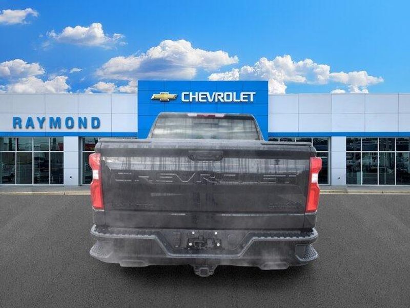 Used 2025 Chevrolet Silverado 1500 High CountryImage 4