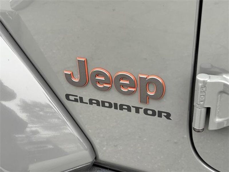2021 Jeep Gladiator Mojave photo 4