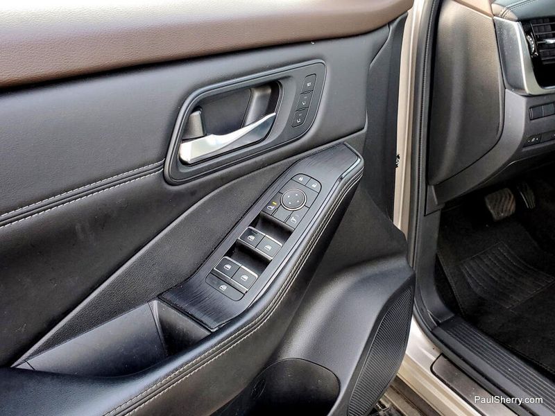 Used 2023 Nissan Rogue SL