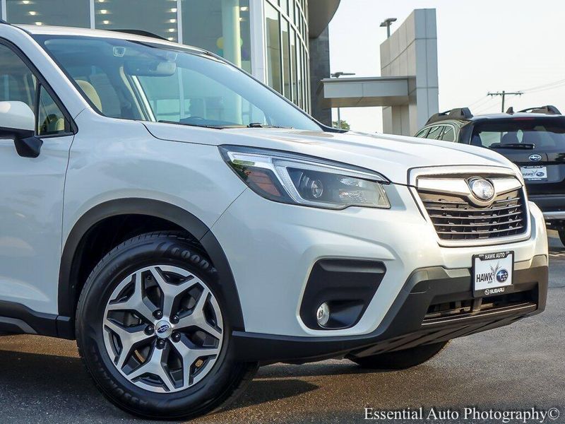2021 Subaru Forester Premium photo 2