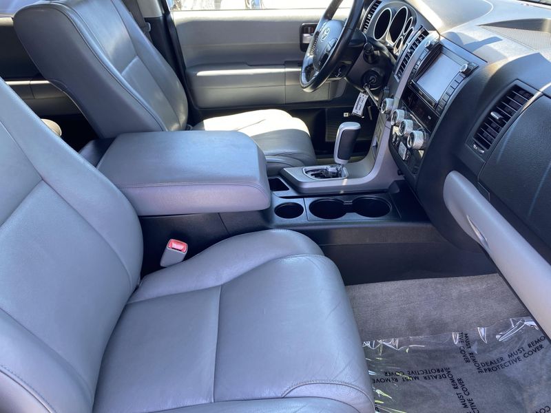 Used 2011 Toyota Sequoia LtdImage 10
