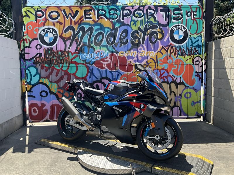 New 2026 BMW M 1000 RR Image 4