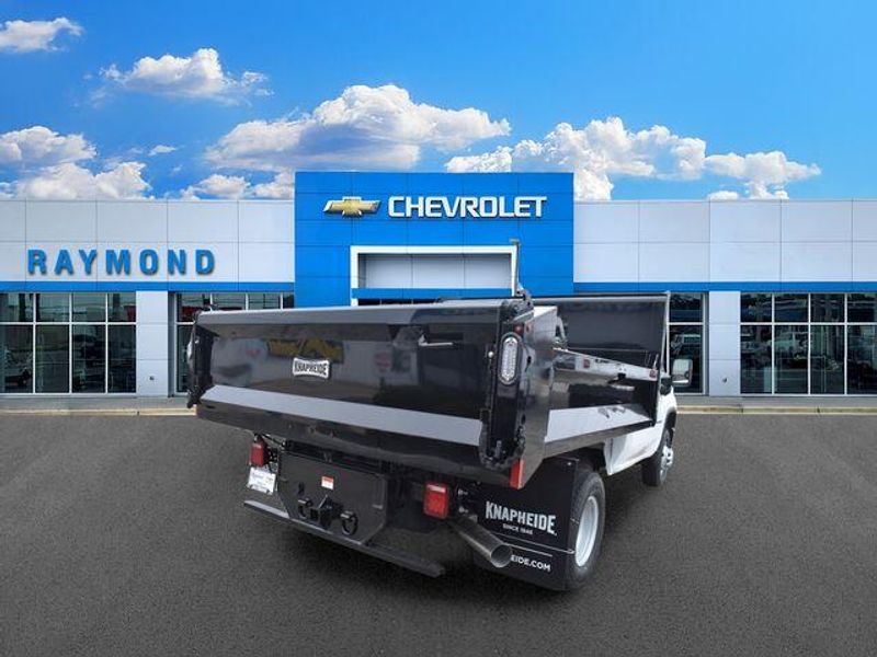 New 2026 Chevrolet Silverado 3500HD Work TruckImage 4