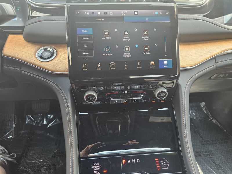 2023 Jeep Grand Cherokee Summit Reserve 4xeImage 19