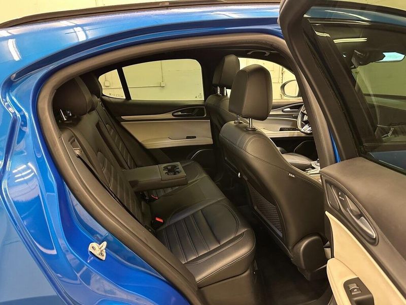 2021 Alfa Romeo Stelvio Ti SportImage 32