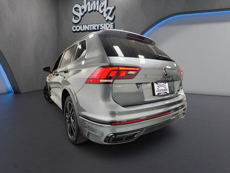 Used 2022 Volkswagen Tiguan SE R-Line Black AWD w/SUnroofImage 14