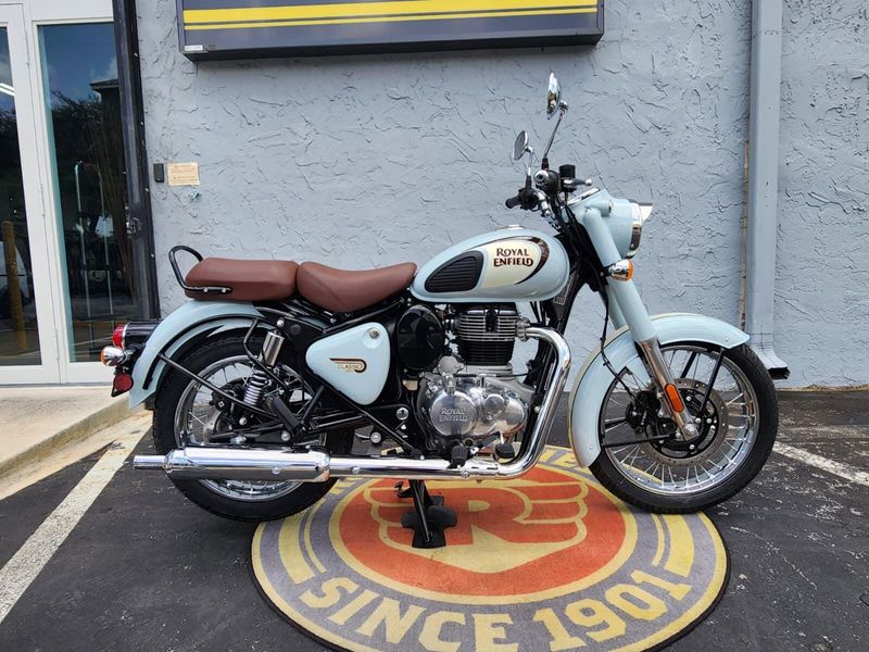 New 2024 Royal Enfield CLASSIC 350 Image 11