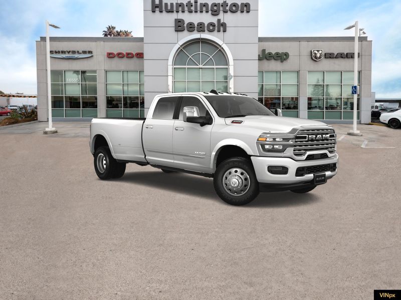 2025 RAM 3500 Longhorn Crew Cab 4x4 DuallyImage 11
