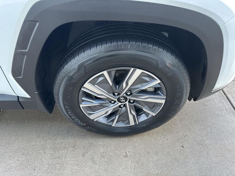 2022 Hyundai Tucson Hybrid BlueImage 9