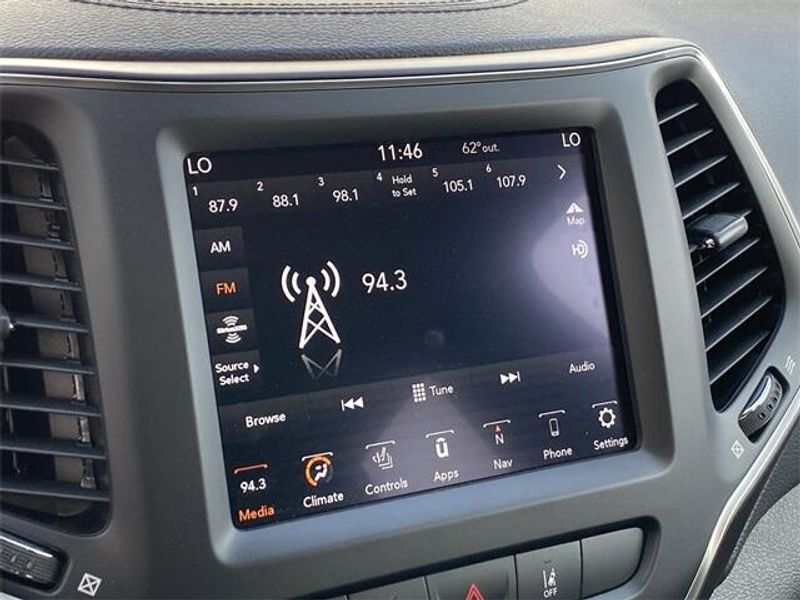 New 2023 Jeep Cherokee Altitude Lux 4x4Image 18