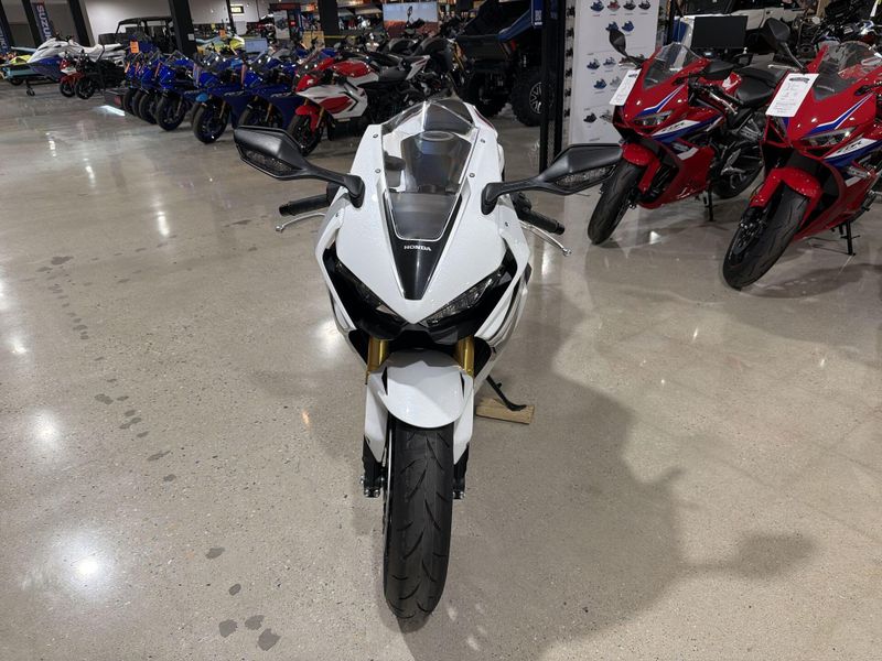 New 2026 Honda CBR1000RR Image 12