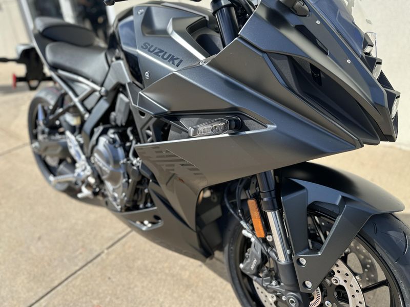 2025 Suzuki GSXS 8R in a Matte Black exterior color. Cross Country Powersports 732-491-2900 crosscountrypowersports.com 