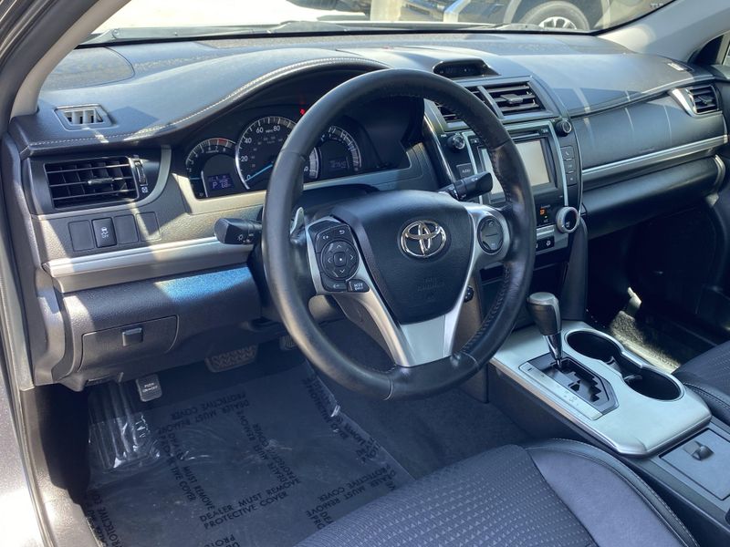 2012 Toyota Camry SEImage 15