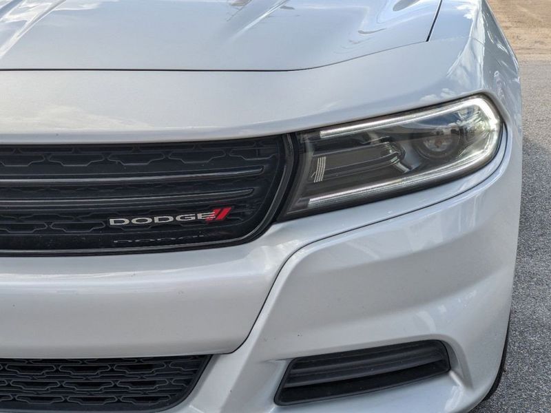 2022 Dodge Charger SXTImage 9