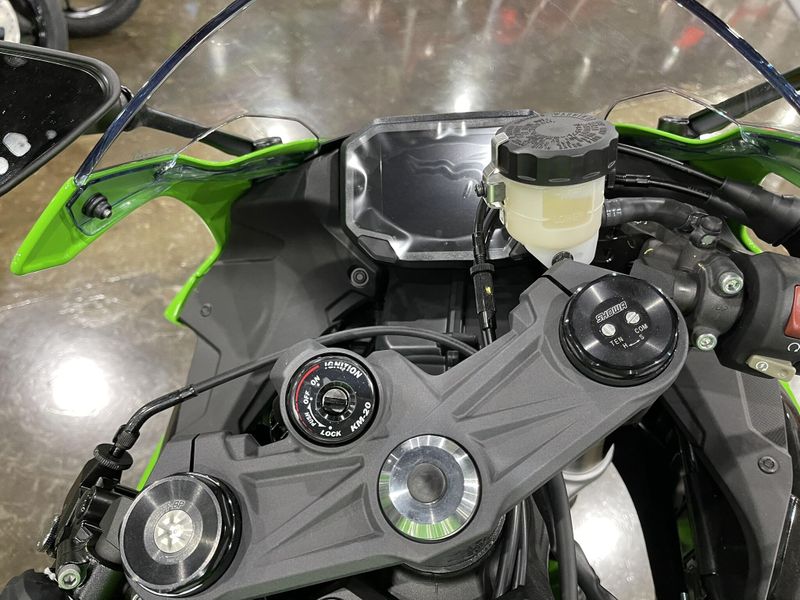 New 2025 Kawasaki NINJA ZX-6R KRT EDITION ABS Image 16