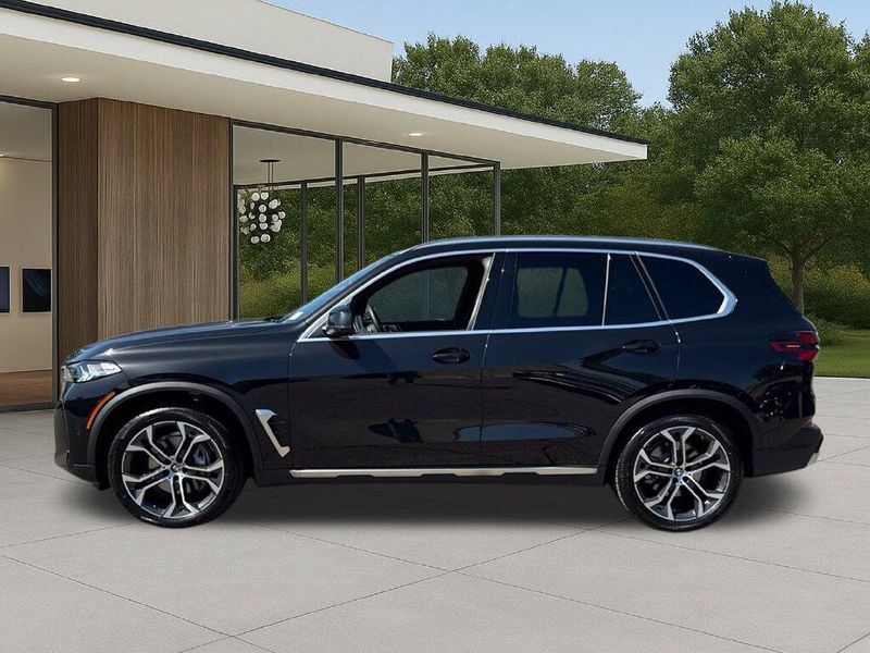 Used 2026 BMW X5 sDrive40iImage 13