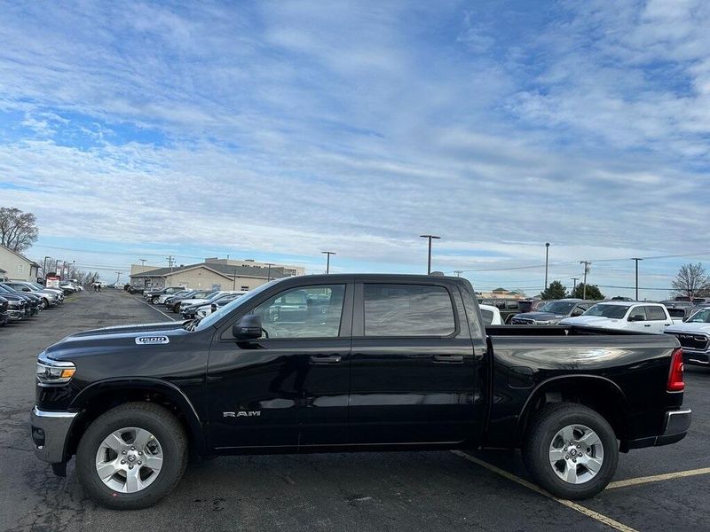 2025 RAM 1500 Big Horn Crew Cab 4x4 5