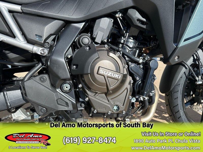 New 2024 Suzuki V-STROM 800 TOURING Image 8