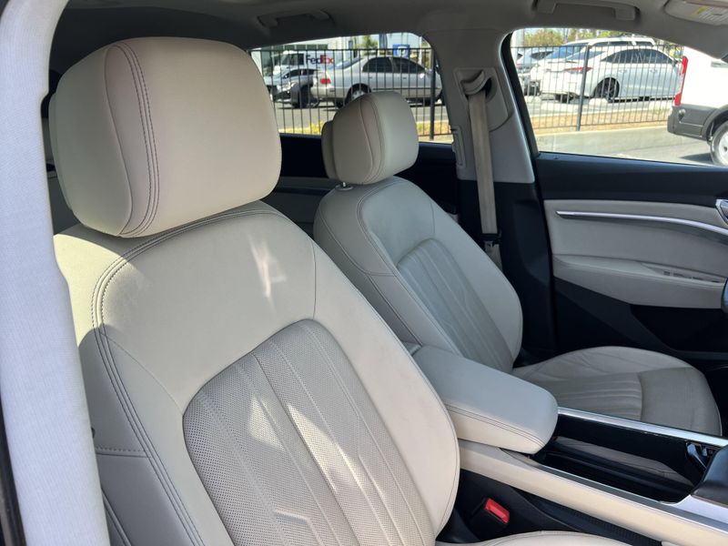 Used 2019 Audi e-tron Premium PlusImage 30