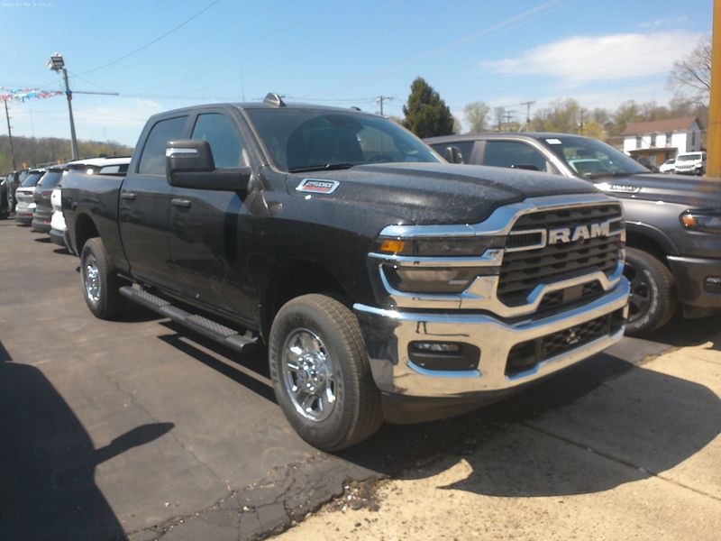 2025 RAM 2500 Tradesman Crew Cab 4x4 6