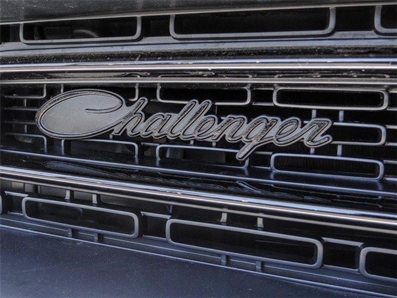 2022 Dodge Challenger SxtImage 21