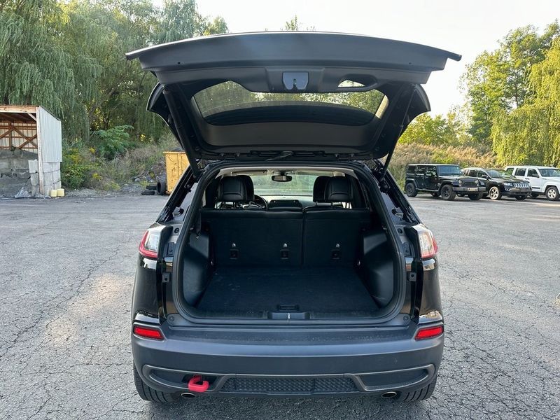 2019 Jeep Cherokee TrailhawkImage 14