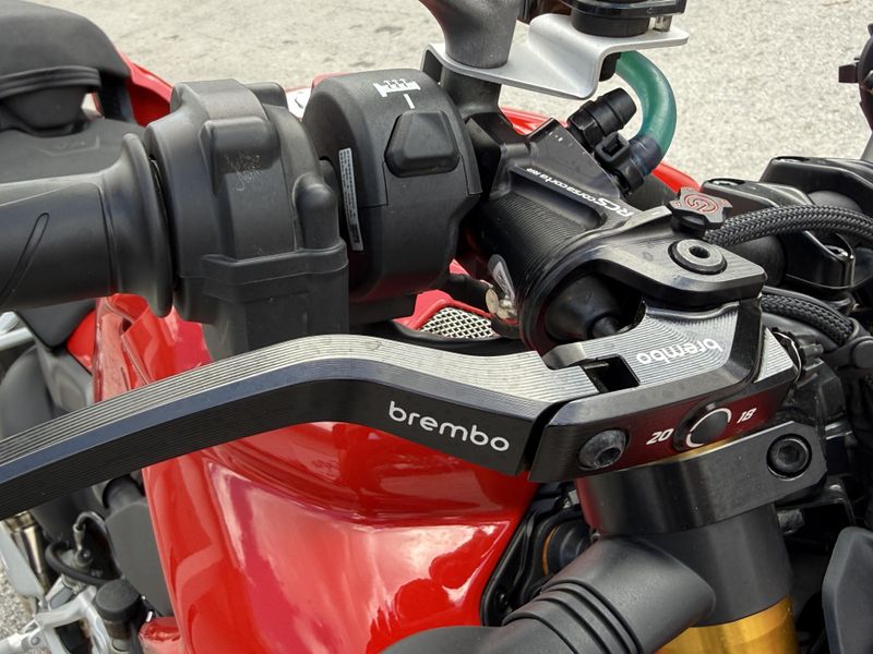 2022 Ducati Streetfighter V4 S