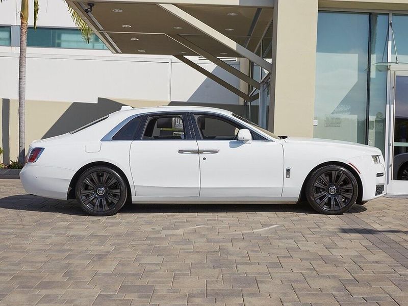 2022 Rolls-Royce Ghost Image 7