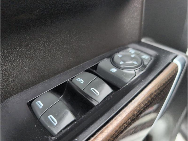 Used 2020 Chevrolet Silverado 1500 RSTImage 12