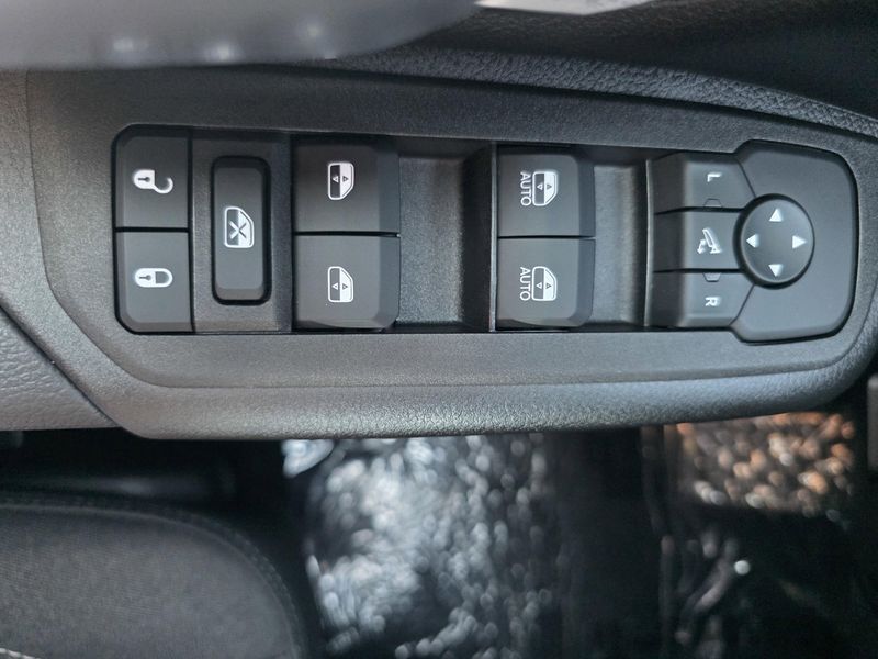New 2025 RAM 1500 Big HornImage 30