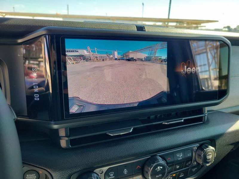New 2026 Jeep Gladiator Sport S 4x4