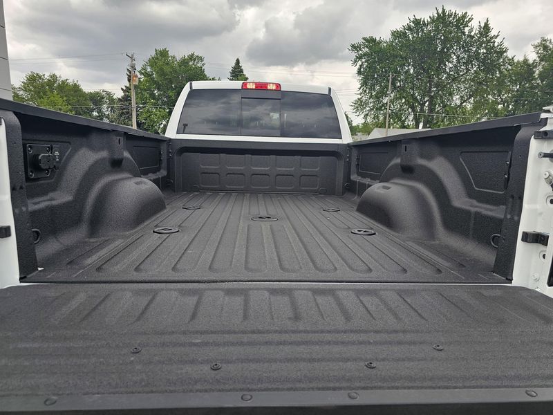 2025 RAM 3500 TradesmanImage 11
