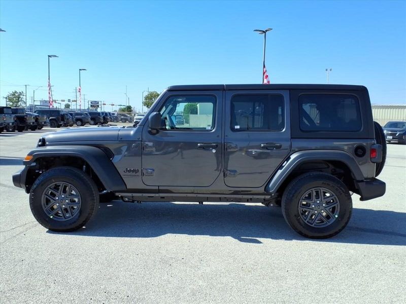 2025 Jeep Wrangler Unlimited Sport S photo 8