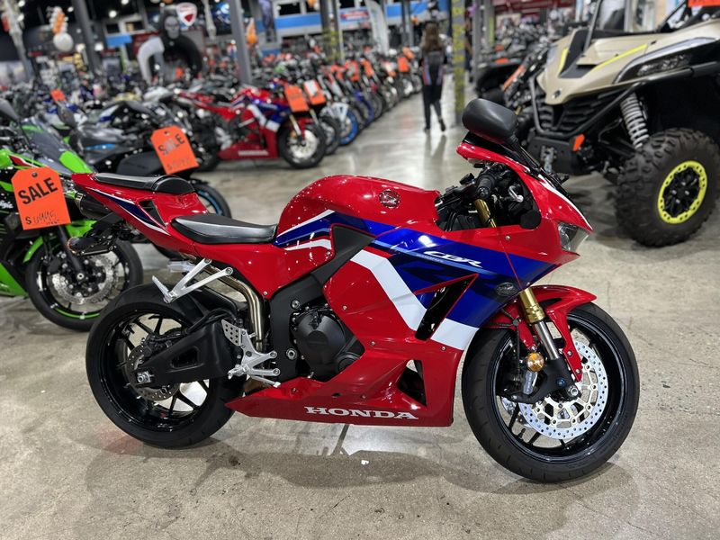 Used 2024 Honda CBR600RR Image 9