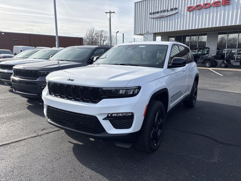 New 2025 Jeep Grand Cherokee Limited 4x4Image 1