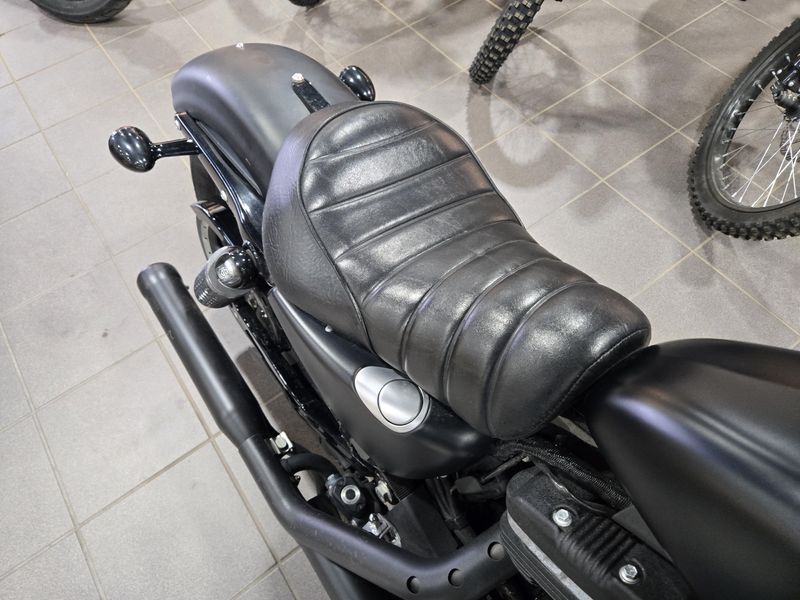USED 2022 HARLEY SPORTSTER IRON 883 Image 11